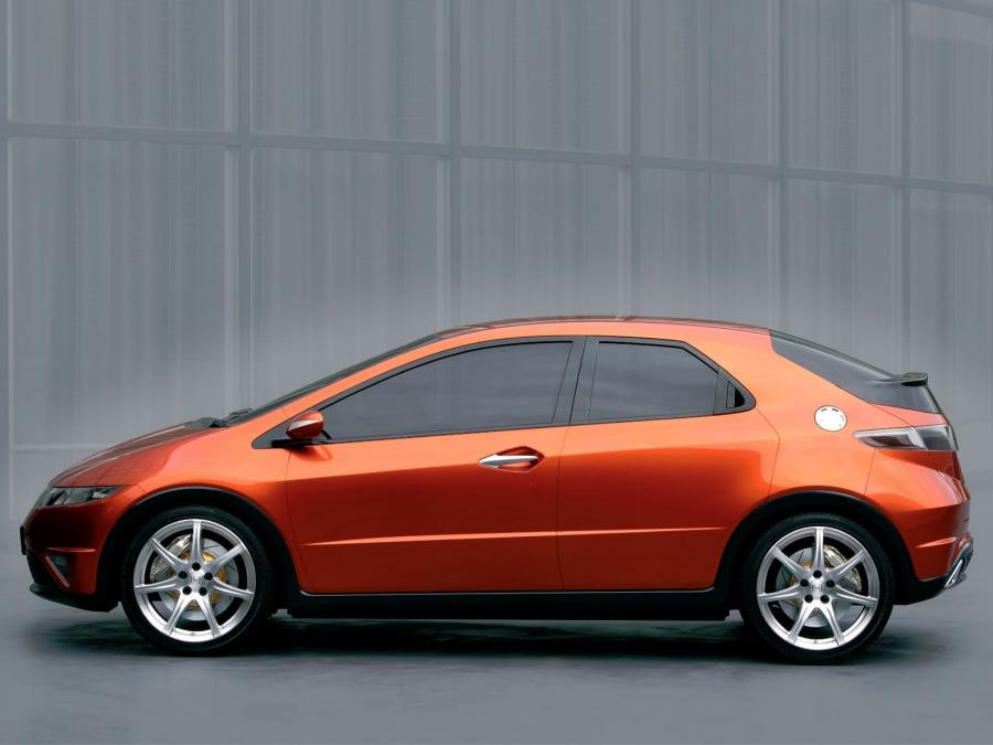  Honda Civic 5-Door Concept 2005 года  (фото 12 из 12)